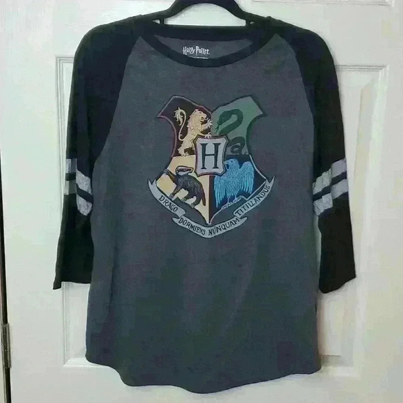 Warner Bros. Tops - Harry Potter Loot Crate Hogwarts Tee Size Medium